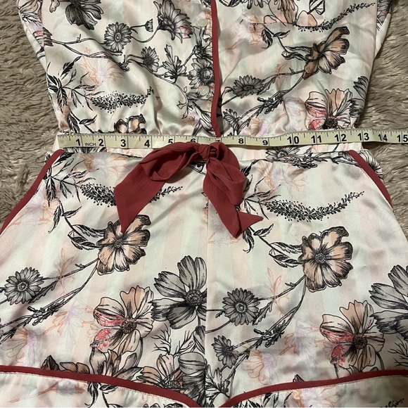 Victoria's Secret Satin Romper Pajamas Floral striped - Picture 5 of 7